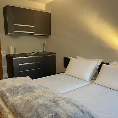 Aparthotel Base Camp Alpine *