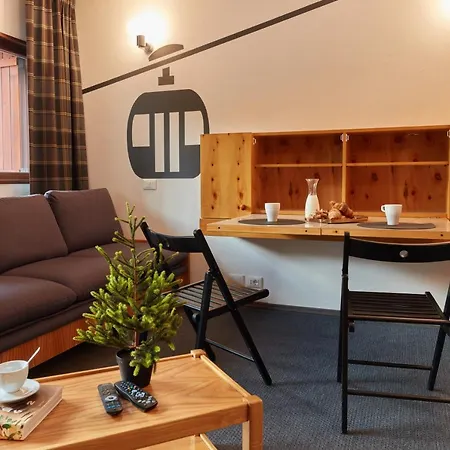 Base Camp Alpine بيريوِل تْشيرفينيا